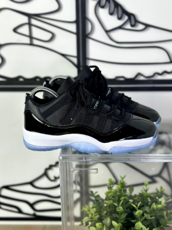 Air Jordan 11 Retro Low Space Jam