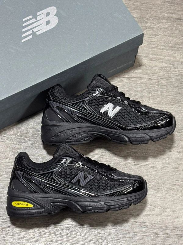 New Balance 509 Triple Black