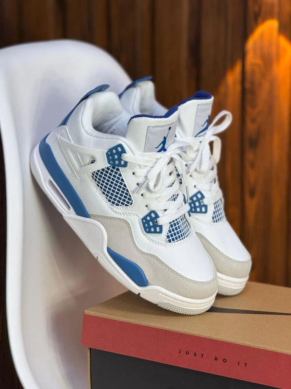 Air Jordan 4 Military Blue (Industrial Blue)