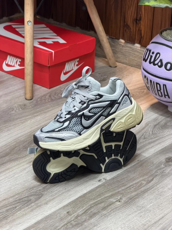​Nike V5K Run Metallic Silver Black