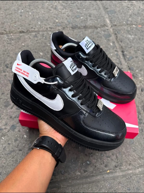 Nike Air Force 1 Low '07 LV8 Glam Rock Black White