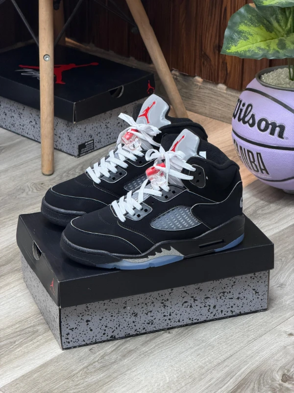Air Jordan 5 Retro OG Black Metallic