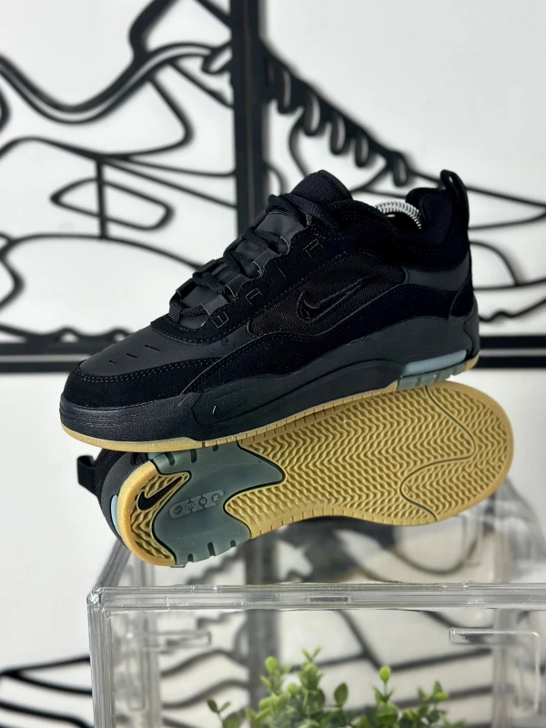 Nike Air Max Ishod Black Gum