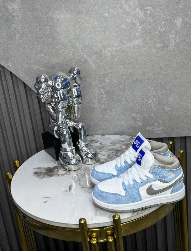 Air Jordan 1 Mid Washed Denim French Blue (Kids)