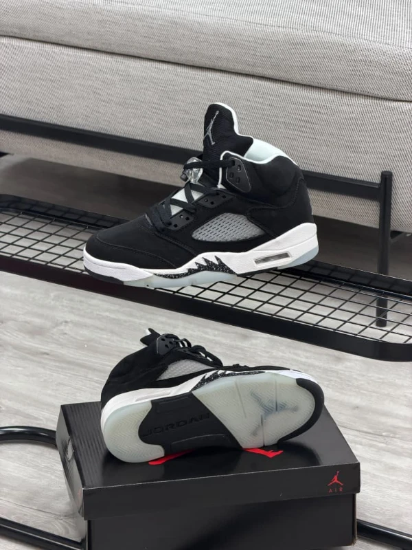 Air Jordan 5 Retro Moonlight (Oreo)