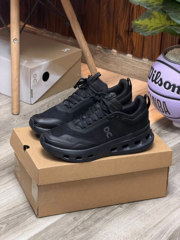 On Cloudnova All Black