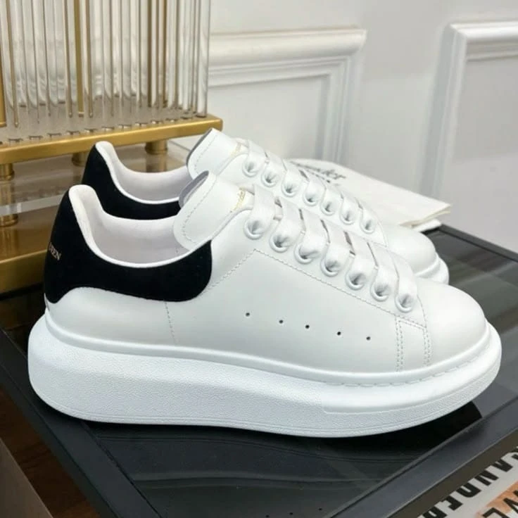 Alexander McQueen Oversized Sneaker White / Black