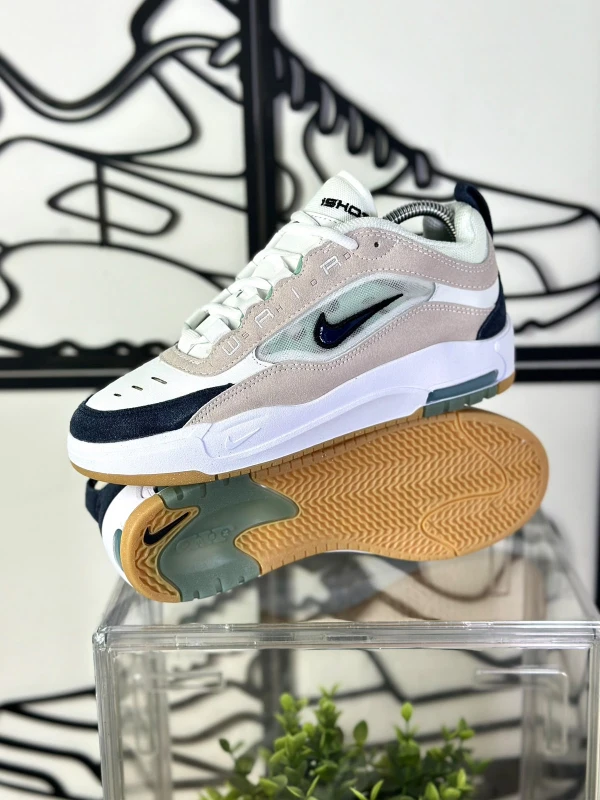 Nike Air Max Ishod White Light Orewood Brown
