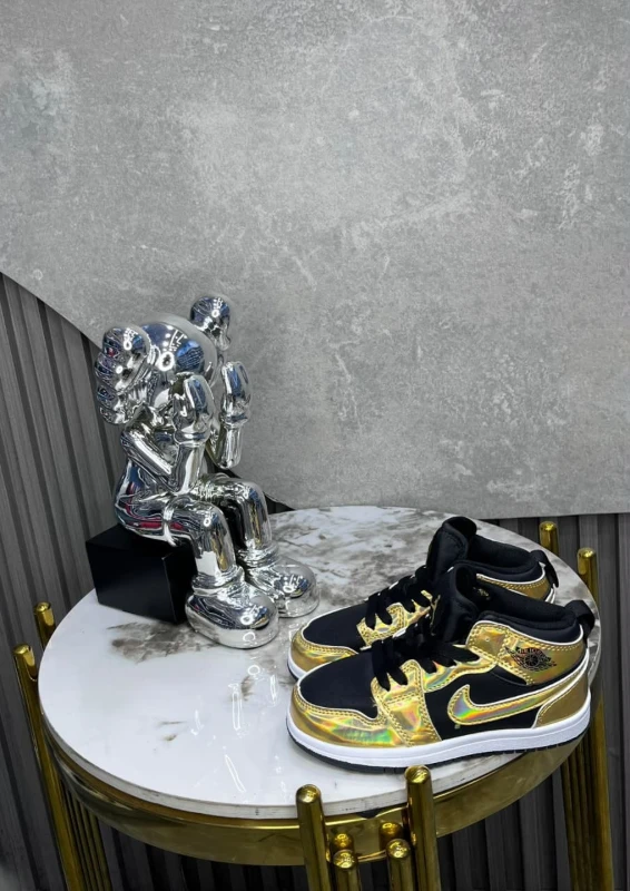 Air Jordan 1 Mid Metallic Gold Black (Kids)