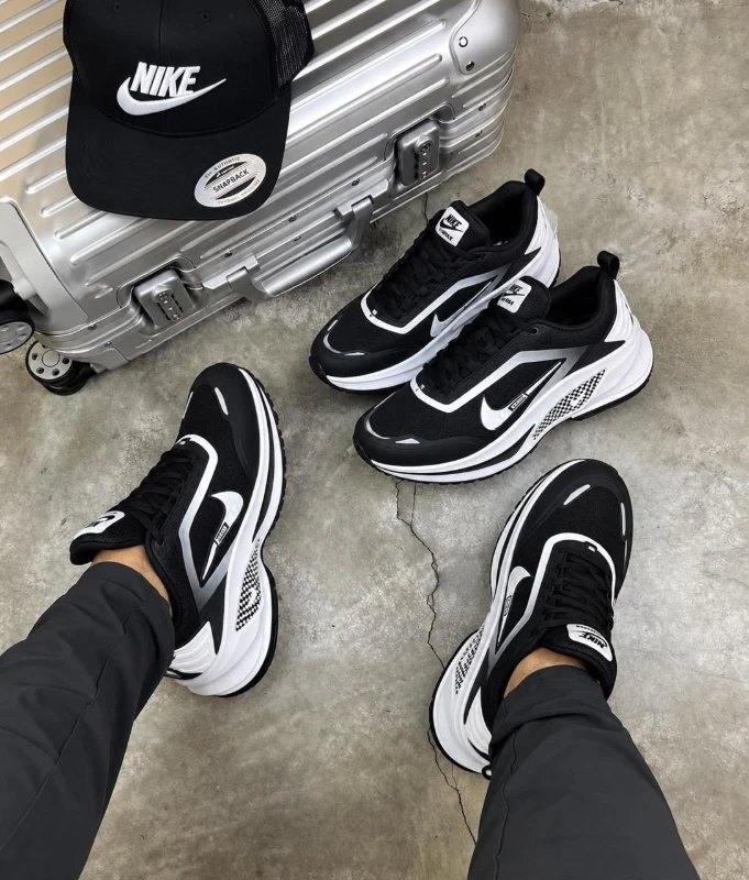 Nike Air Max Pulse Black White 1