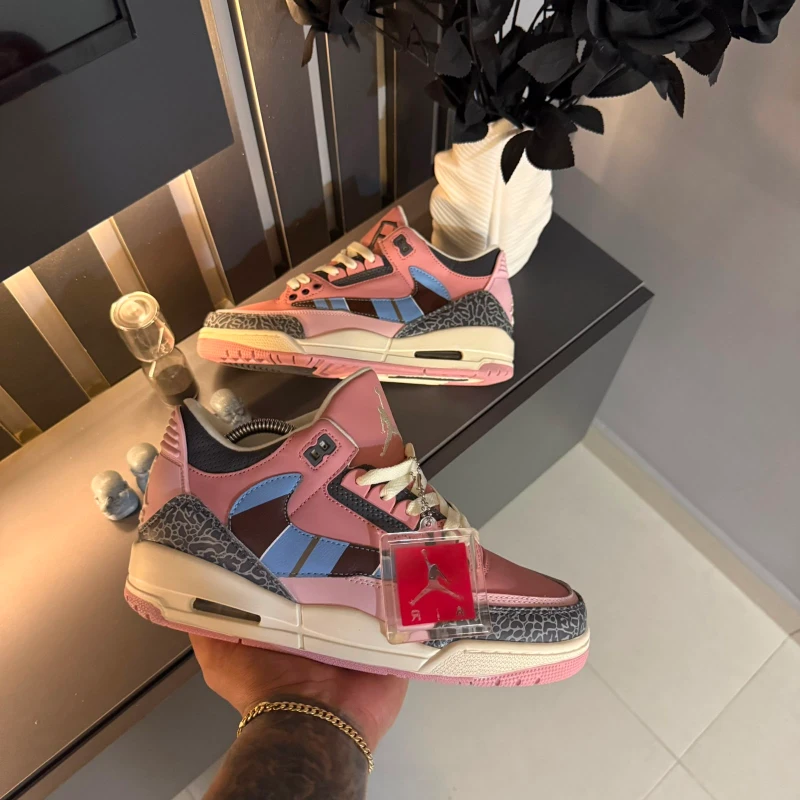 Air Jordan 3 Retro SP x Travis Scott Dark Mocha Pink