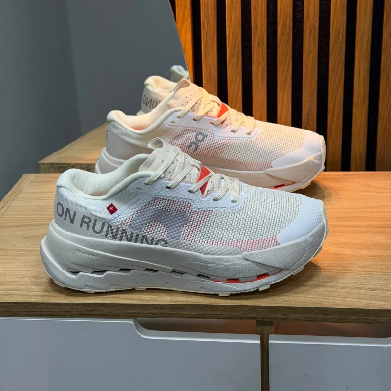 On Cloudmonster Hyper Undyed-White / Flame