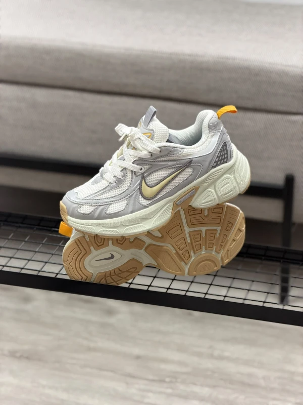 Nike V2K Run Phantom Light Khaki Gum